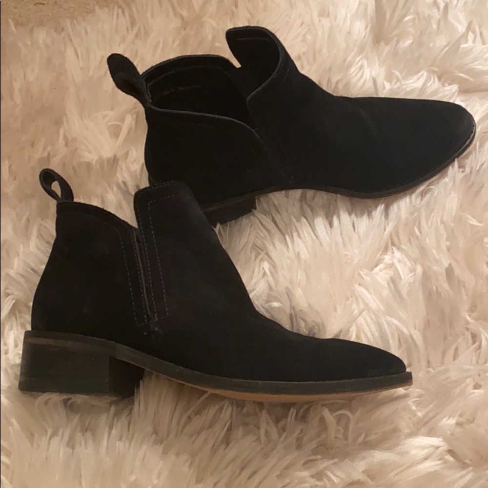 Dolce Vita Ankle Boots: Size 5.5